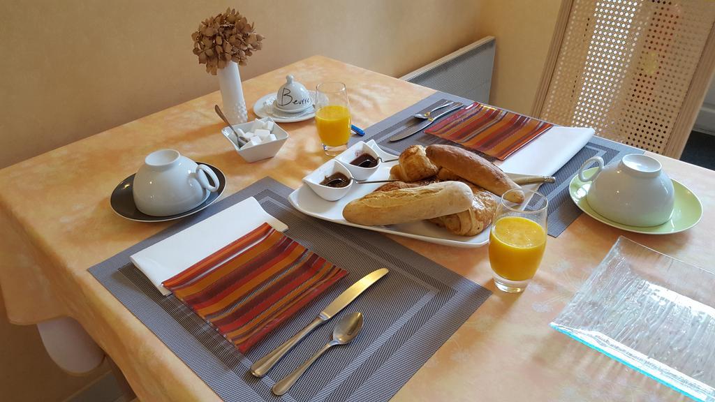 Hotel restaurant L'Amphitryon Coudray  Extérieur photo