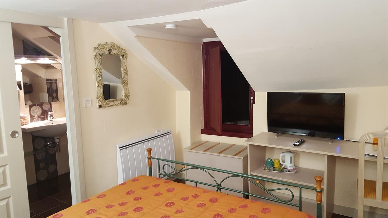 Hotel restaurant L'Amphitryon Coudray  Extérieur photo