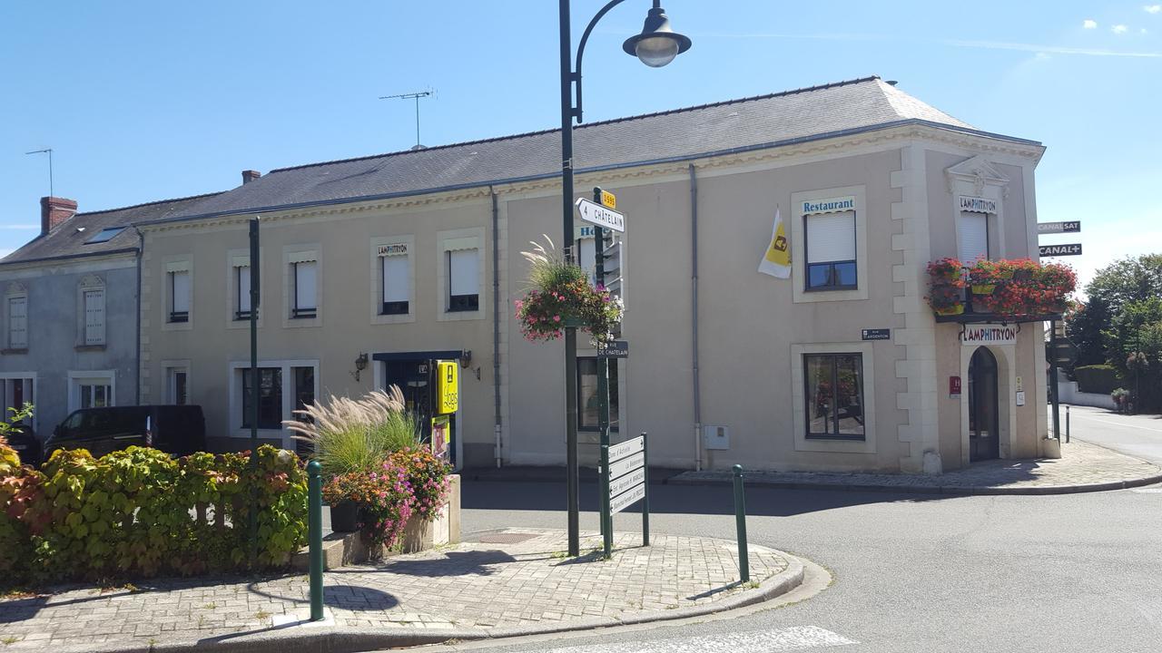 Hotel restaurant L'Amphitryon Coudray  Extérieur photo